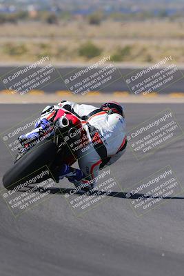 media/Oct-08-2022-SoCal Trackdays (Sat) [[1fc3beec89]]/Turn 11 Backside (1145am)/